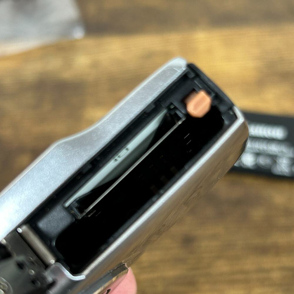 Canon PowerShot ELPH 135 16MP Silver Digital Camera Tested w/ Charger Box Case - Picture 9 of 14